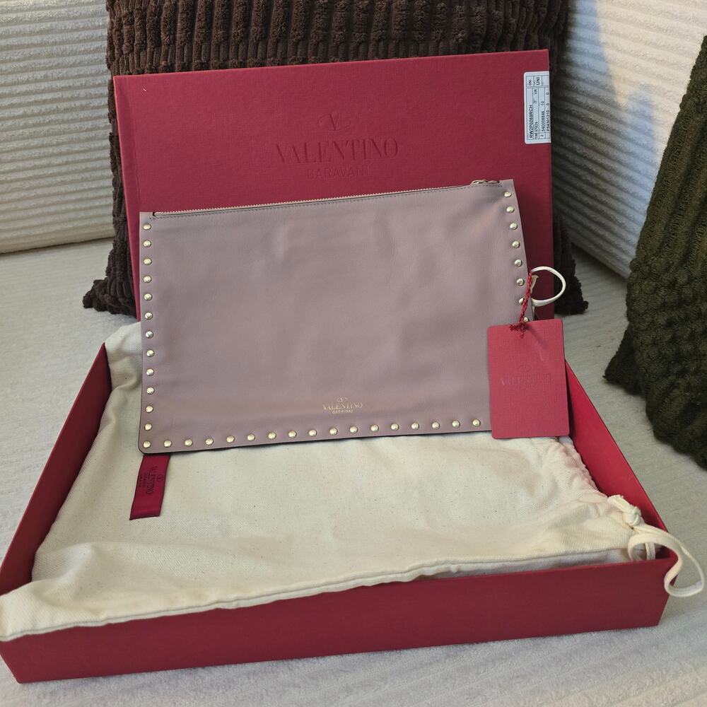 Valentino Garavani Rockstud Leather Large Pouch - NWT